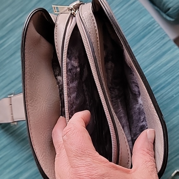 Gray Shoulder Bag NEW - Picture 2 of 5